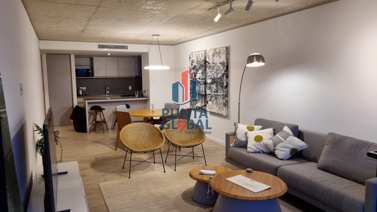 Apartamento ID.228 - Venta Apartamento 2 dormitorios Primera línea Playa Mansa, Punta del Este