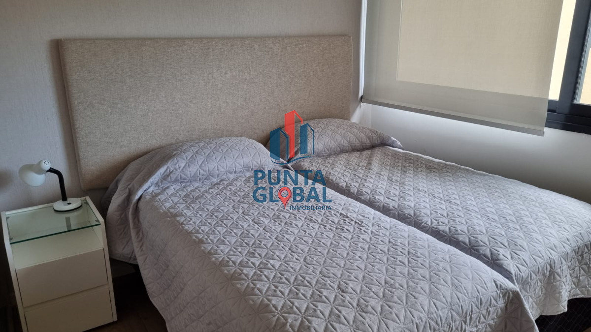 Apartamento ID.228 - Venta Apartamento 2 dormitorios Primera línea Playa Mansa, Punta del Este