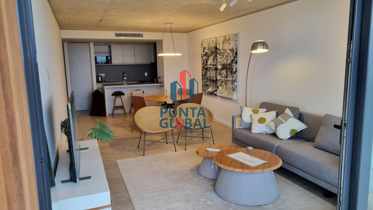 Apartamento ID.228 - Venta Apartamento 2 dormitorios Primera línea Playa Mansa, Punta del Este