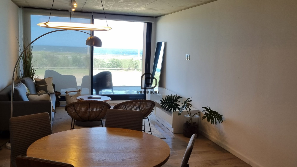 Apartamento ID.1378 - Venta apatamento 2 dormitorios , Primera linea Playa Mansa, 