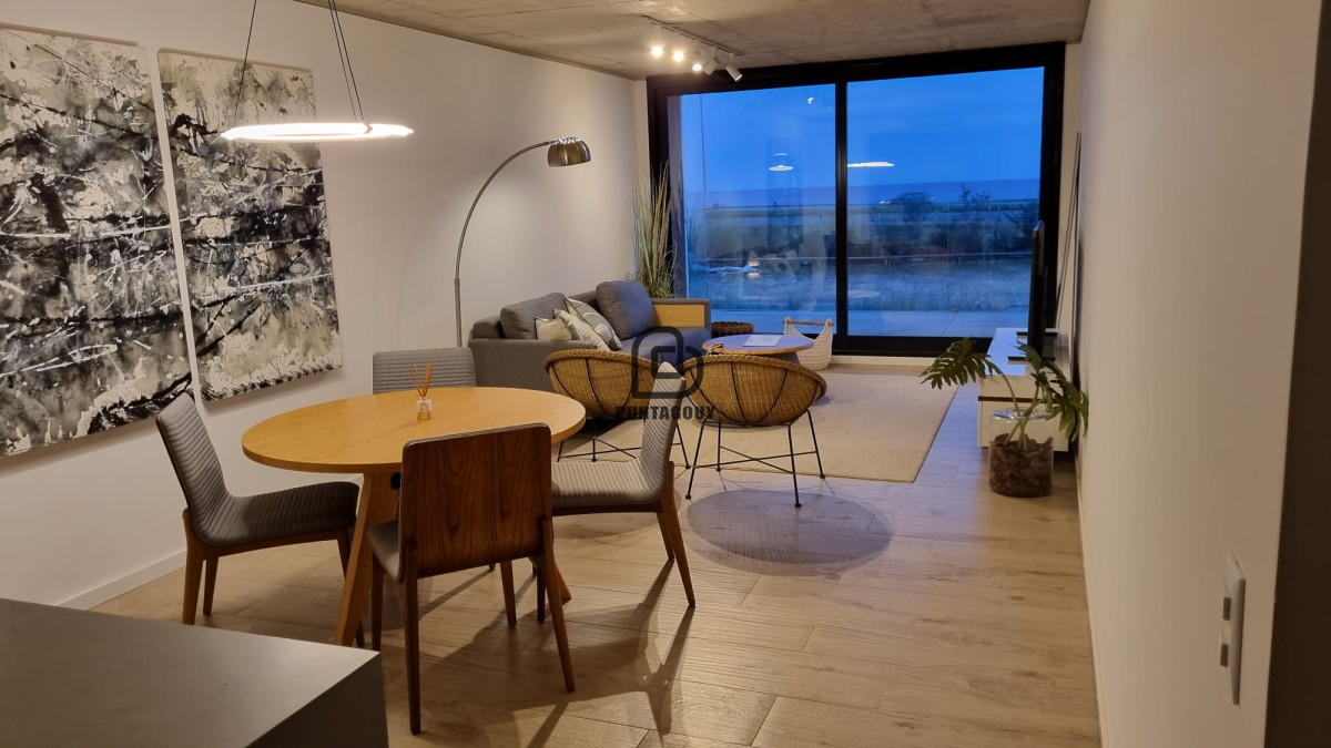 Apartamento ID.1378 - Venta apatamento 2 dormitorios , Primera linea Playa Mansa, 