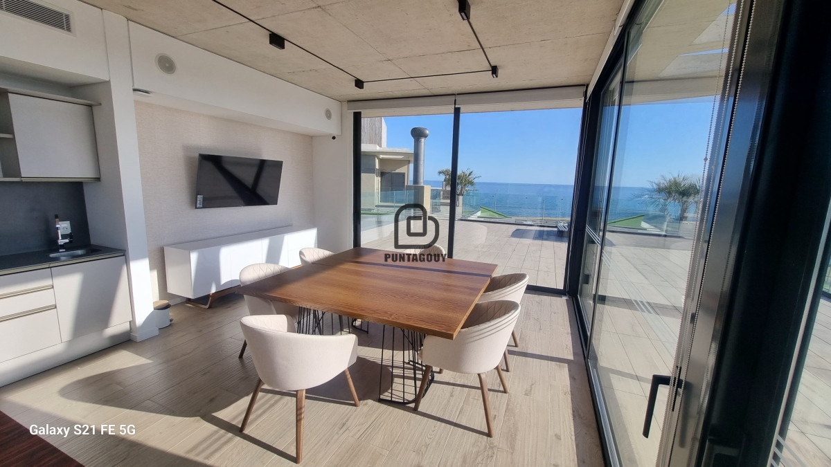 Apartamento ID.1378 - Venta apatamento 2 dormitorios , Primera linea Playa Mansa, 