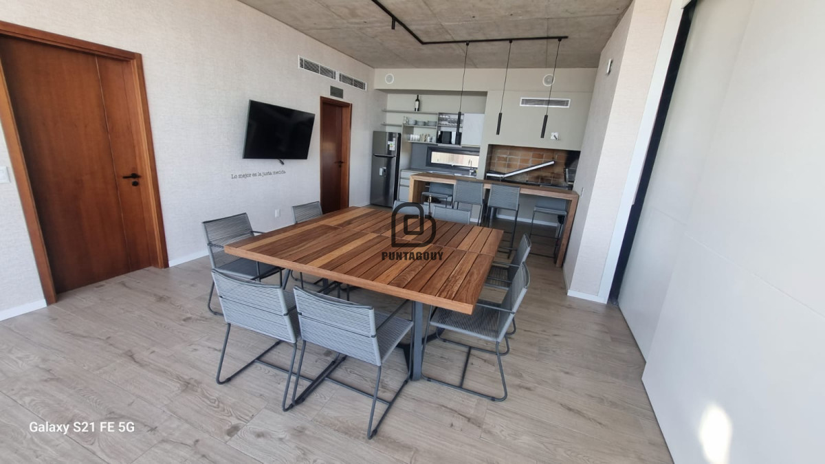 Apartamento ID.1378 - Venta apatamento 2 dormitorios , Primera linea Playa Mansa, 
