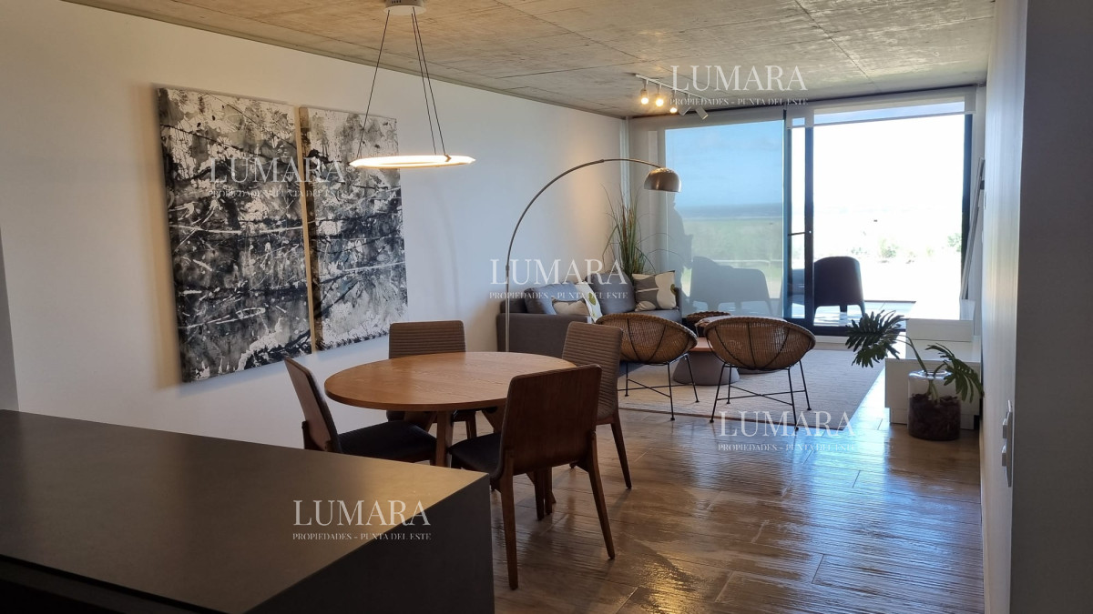 Apartamento ID.261 - Vendo Apartamento 104,  Dormitorios 2 ,Banos 2 Primera linea Playa Mansa, Punta del este