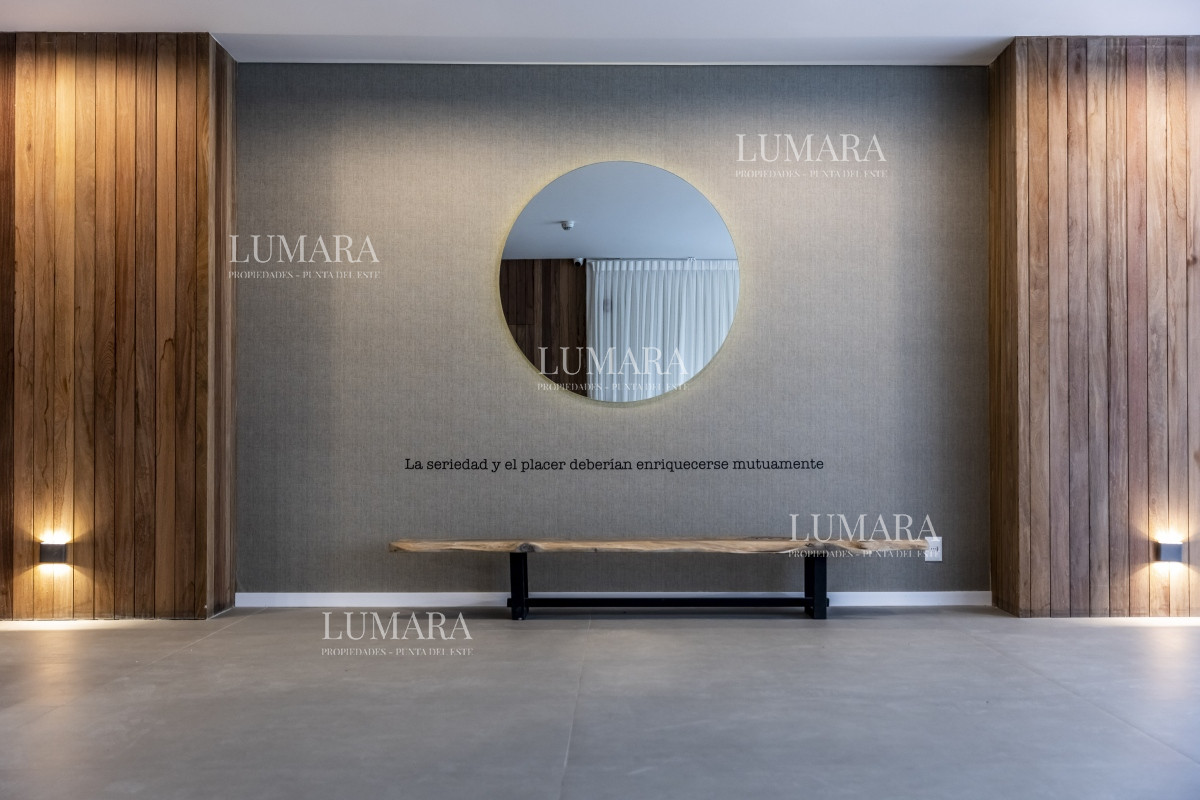 Apartamento ID.261 - Vendo Apartamento 104,  Dormitorios 2 ,Banos 2 Primera linea Playa Mansa, Punta del este