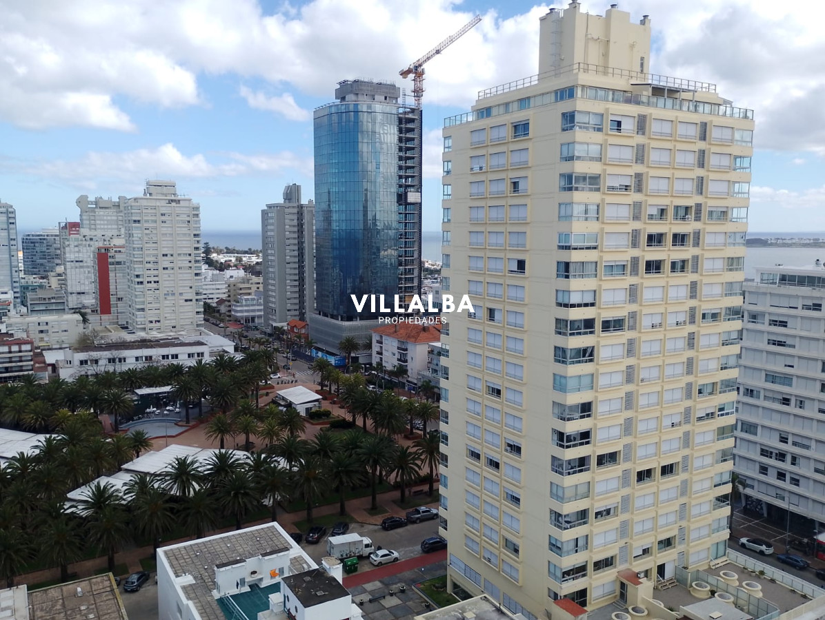 Apartamento ID.4033 - AMPLIO Y LUMINOSO APARTAMENTO EN VENTA 