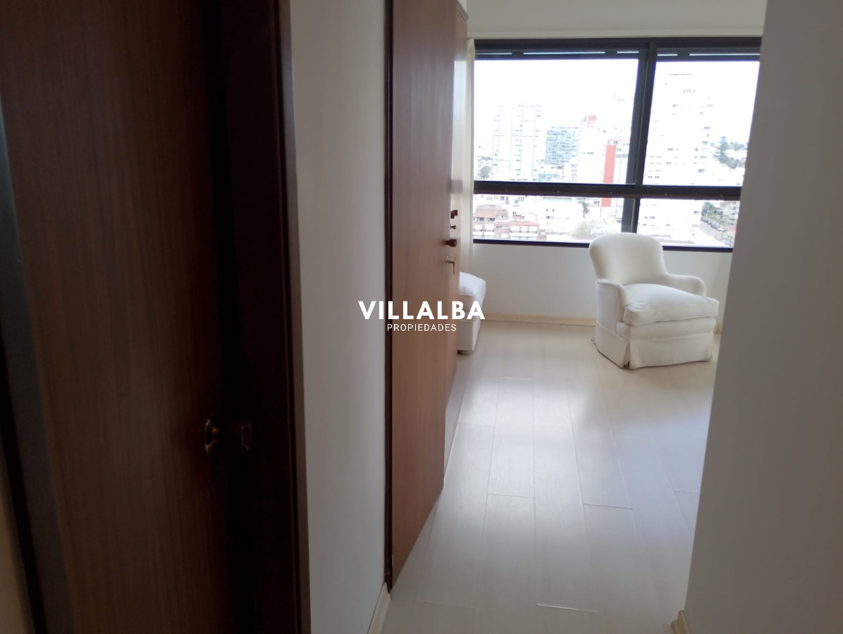 Apartamento ID.4033 - AMPLIO Y LUMINOSO APARTAMENTO EN VENTA 