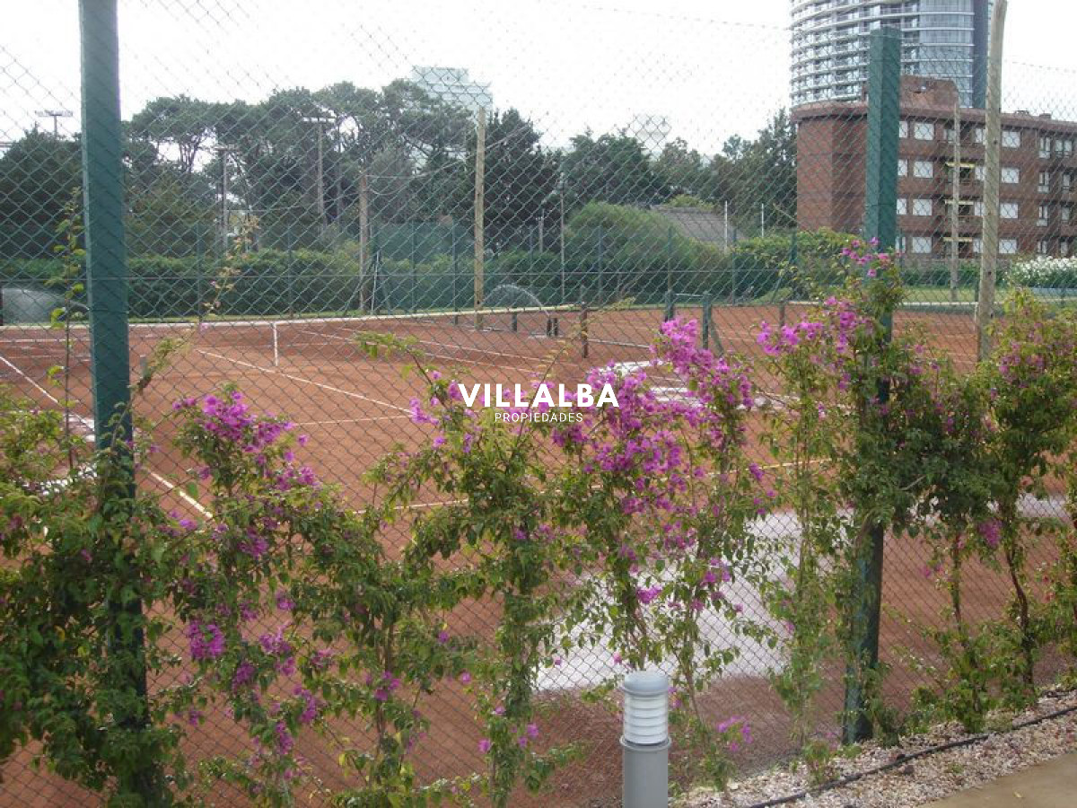 Apartamento ID.3805 - Venta en punta del este