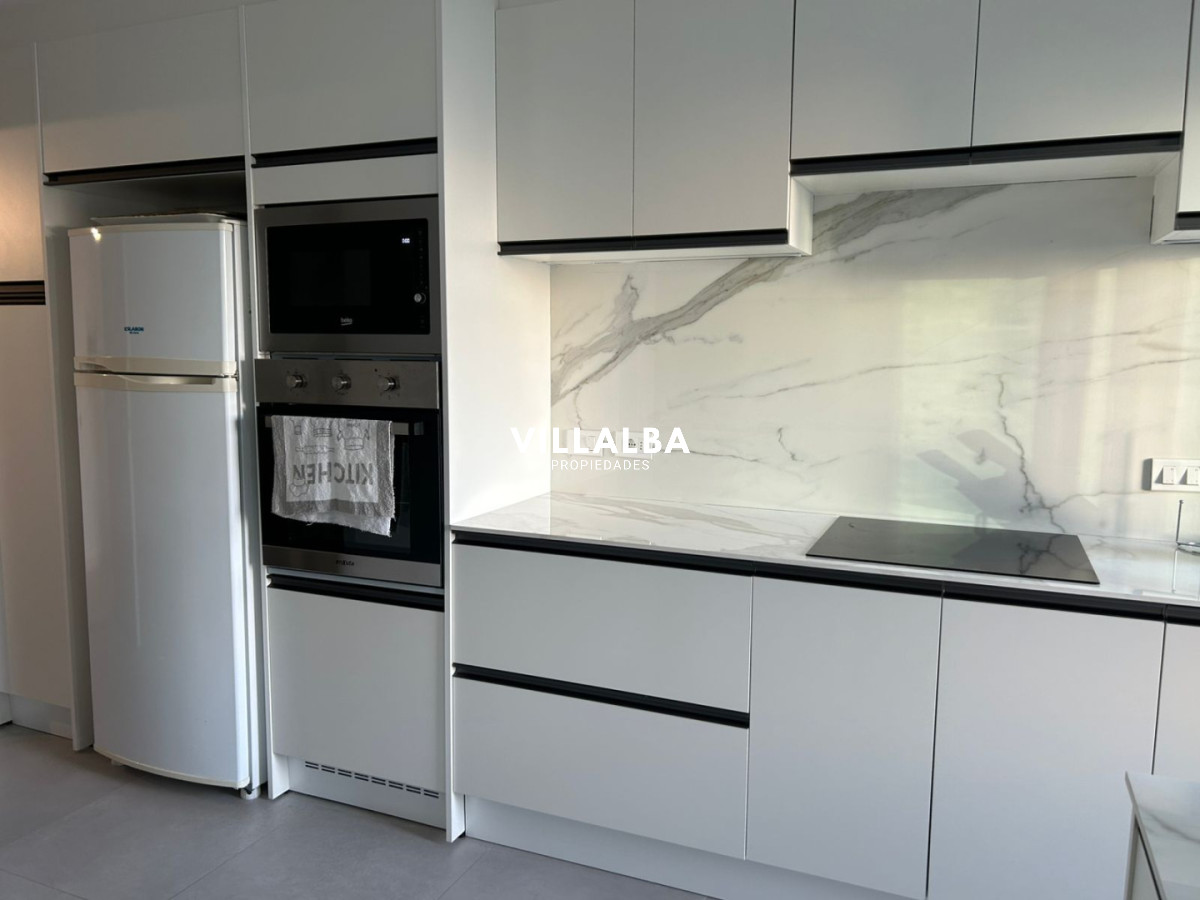 Apartamento ID.4033 - AMPLIO Y LUMINOSO APARTAMENTO EN VENTA 