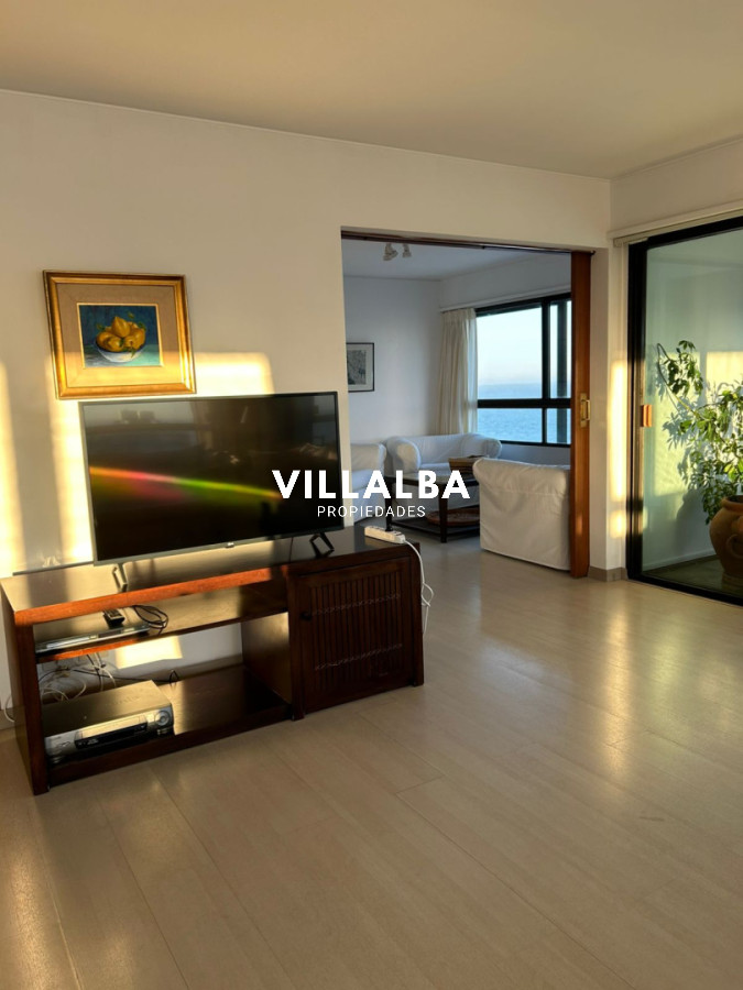 Apartamento ID.4033 - AMPLIO Y LUMINOSO APARTAMENTO EN VENTA 