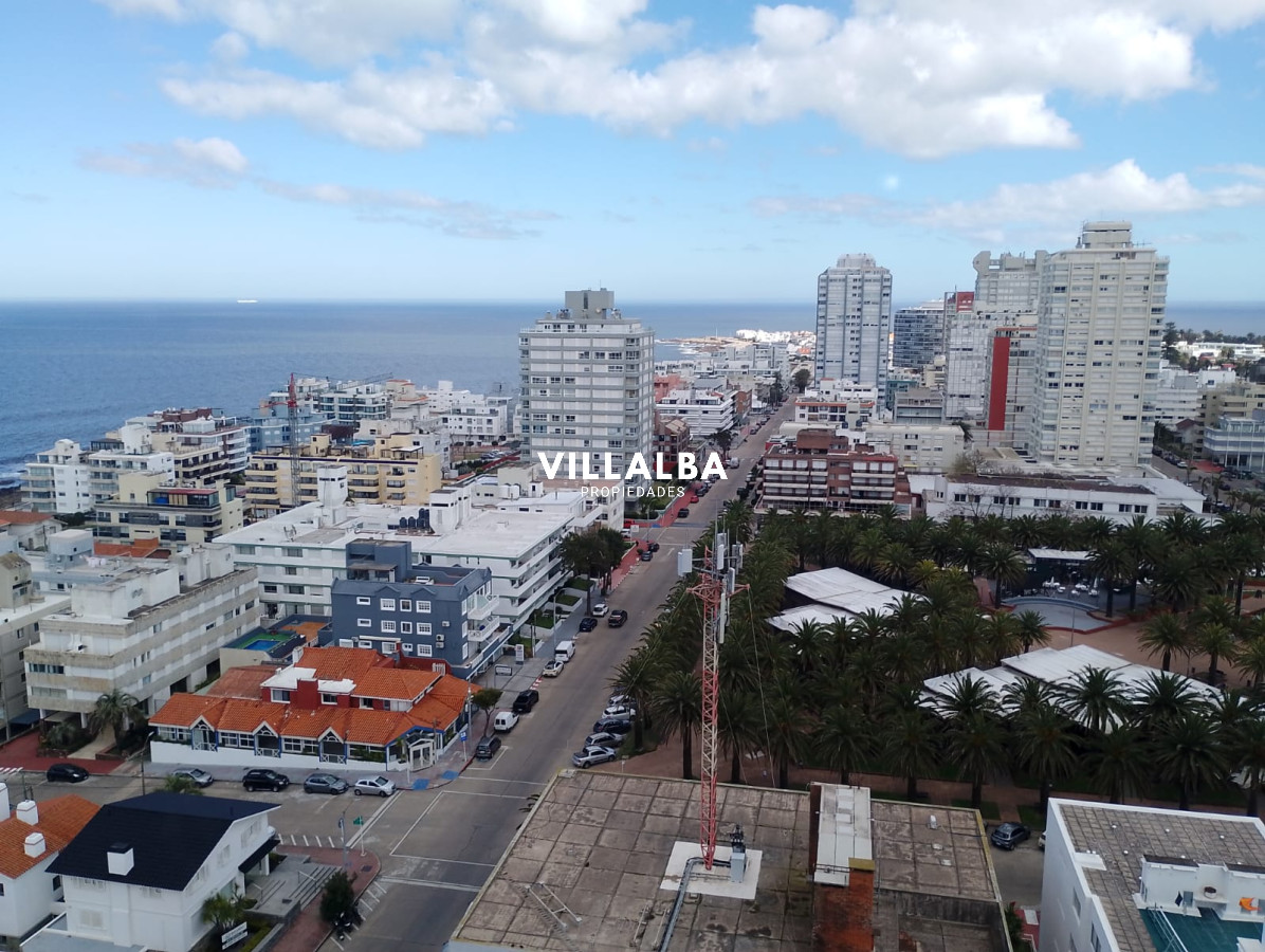 Apartamento ID.4033 - AMPLIO Y LUMINOSO APARTAMENTO EN VENTA 