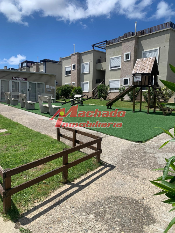 PRECIOSO APARTAMENTO EN VENTA  SIN MUEBLES - MCH14105A