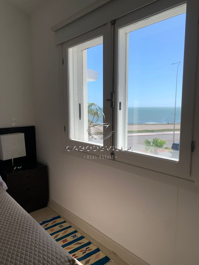 Casa ID.994 - GRAN CASA EN VENTA, PRIMERA LÍNEA