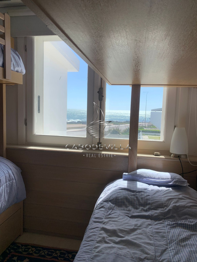 Casa ID.994 - GRAN CASA EN VENTA, PRIMERA LÍNEA