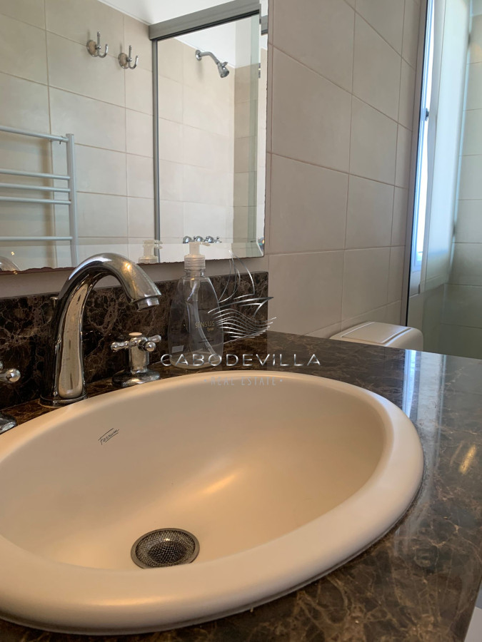 Casa ID.994 - GRAN CASA EN VENTA, PRIMERA LÍNEA