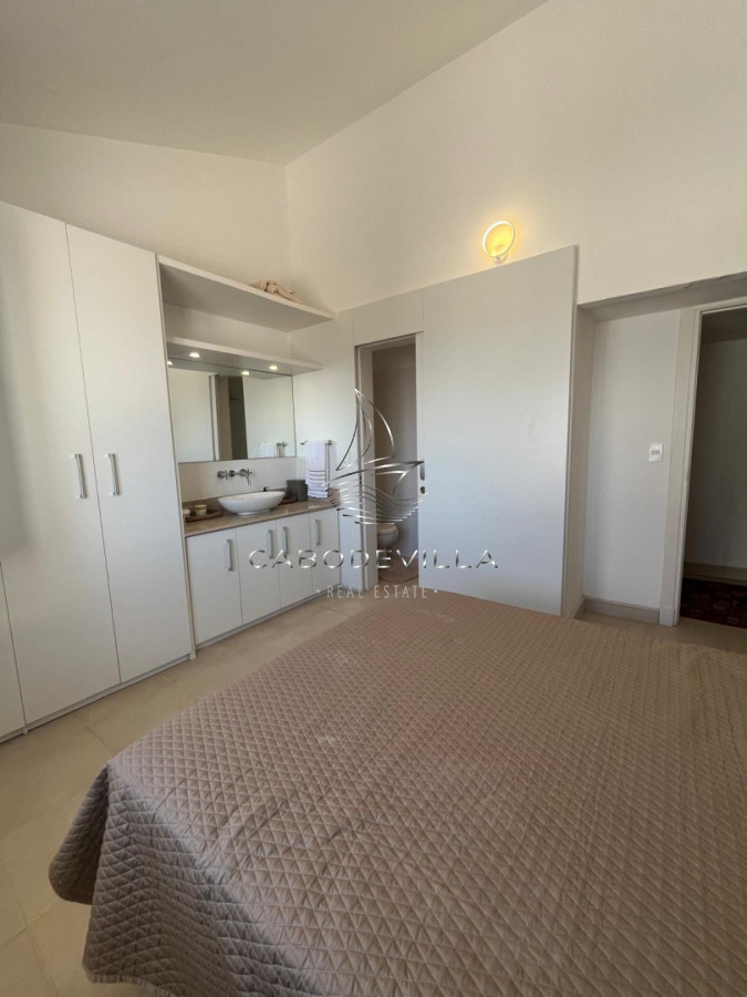 Casa ID.994 - GRAN CASA EN VENTA, PRIMERA LÍNEA