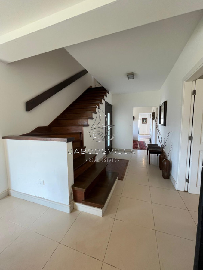 Casa ID.994 - GRAN CASA EN VENTA, PRIMERA LÍNEA