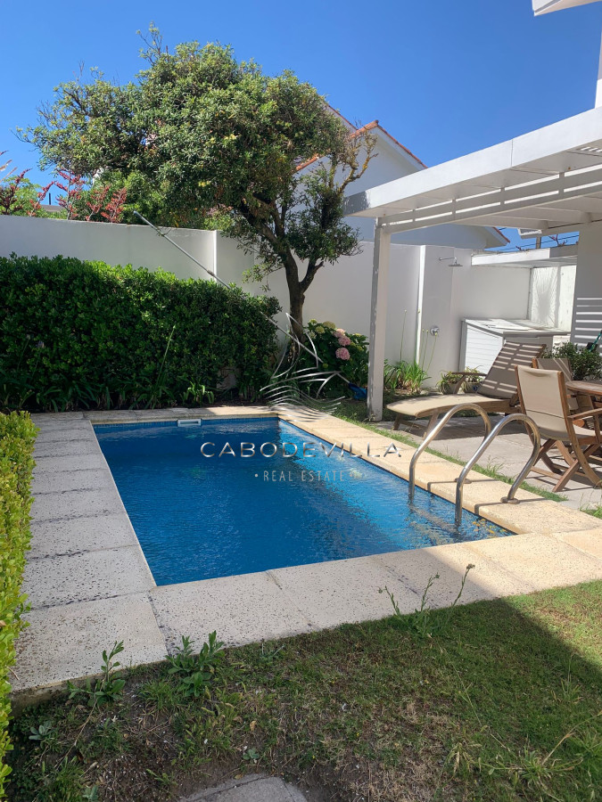 Casa ID.994 - GRAN CASA EN VENTA, PRIMERA LÍNEA
