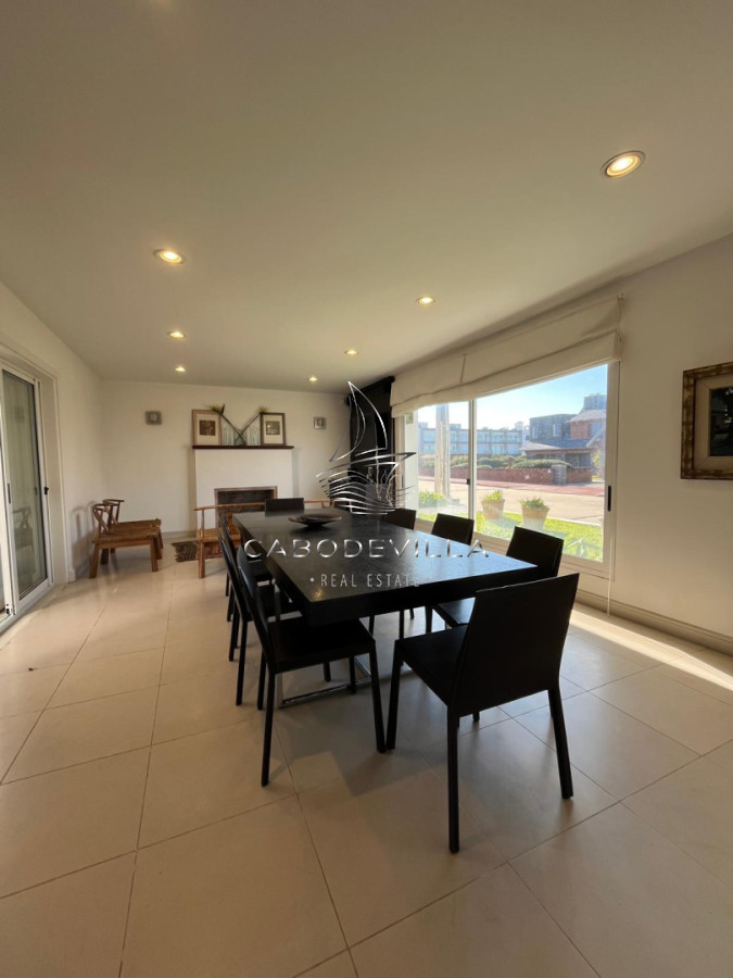 Casa ID.994 - GRAN CASA EN VENTA, PRIMERA LÍNEA