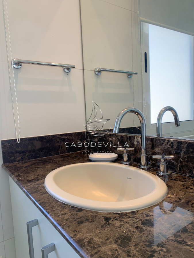 Casa ID.994 - GRAN CASA EN VENTA, PRIMERA LÍNEA