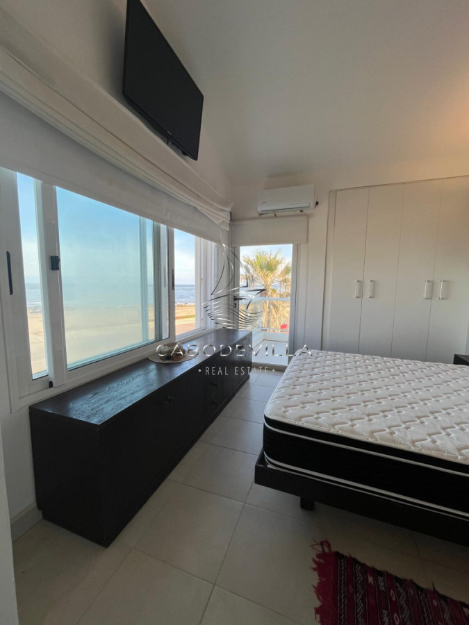 Casa ID.994 - GRAN CASA EN VENTA, PRIMERA LÍNEA