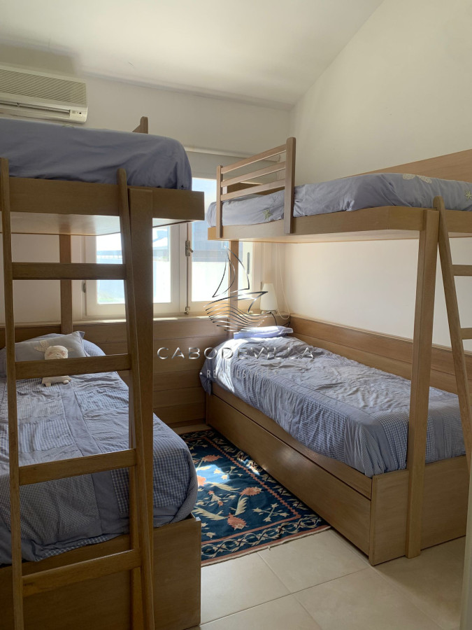 Casa ID.994 - GRAN CASA EN VENTA, PRIMERA LÍNEA