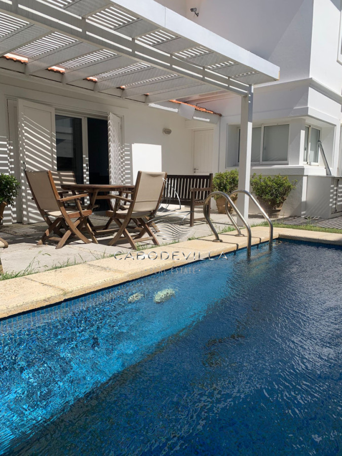 Casa ID.994 - GRAN CASA EN VENTA, PRIMERA LÍNEA