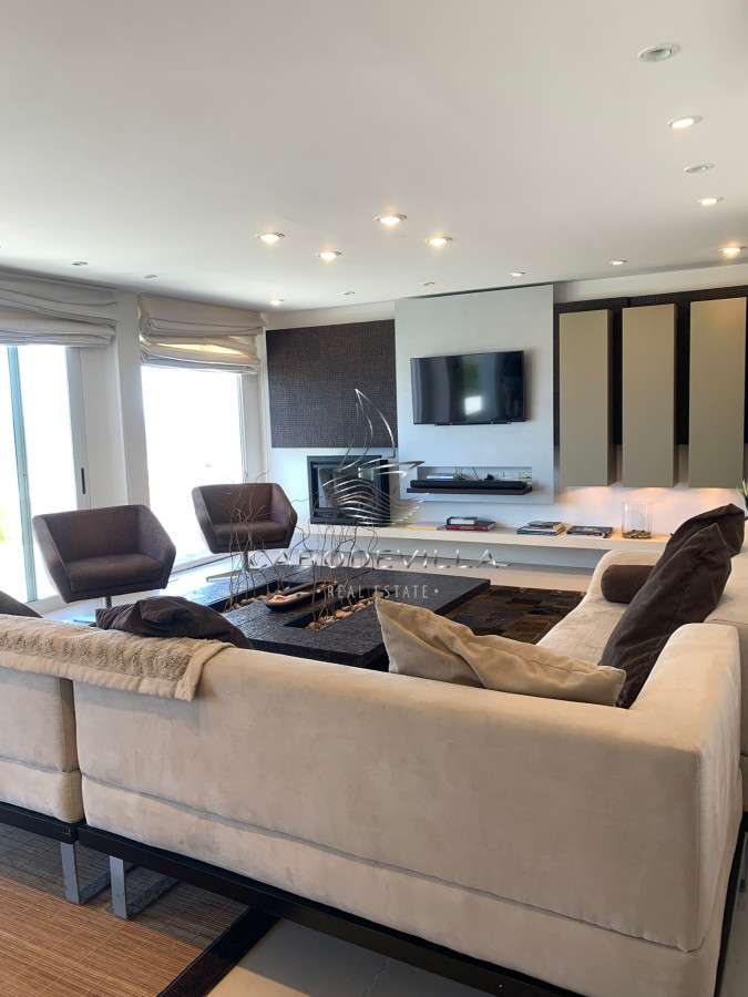 Casa ID.994 - GRAN CASA EN VENTA, PRIMERA LÍNEA