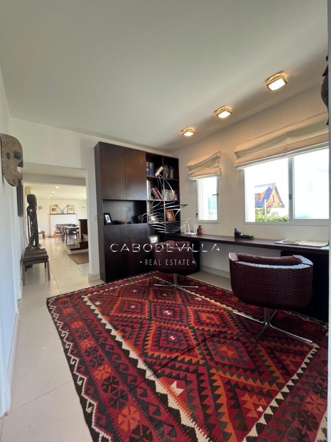 Casa ID.994 - GRAN CASA EN VENTA, PRIMERA LÍNEA