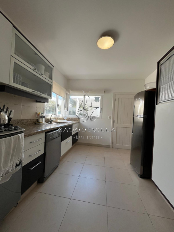Casa ID.994 - GRAN CASA EN VENTA, PRIMERA LÍNEA
