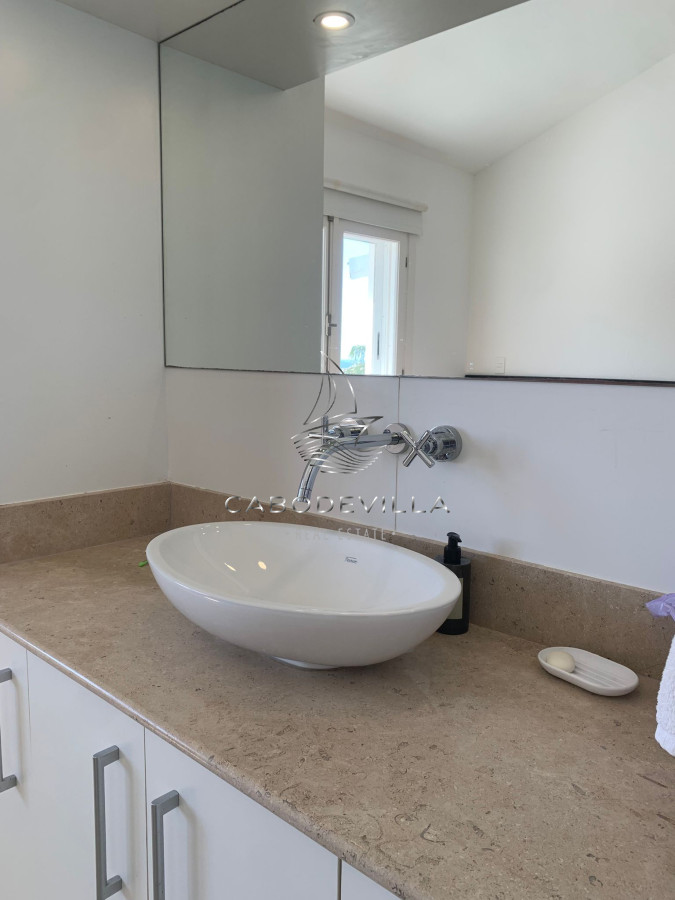 Casa ID.994 - GRAN CASA EN VENTA, PRIMERA LÍNEA