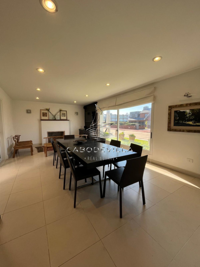 Casa ID.994 - GRAN CASA EN VENTA, PRIMERA LÍNEA