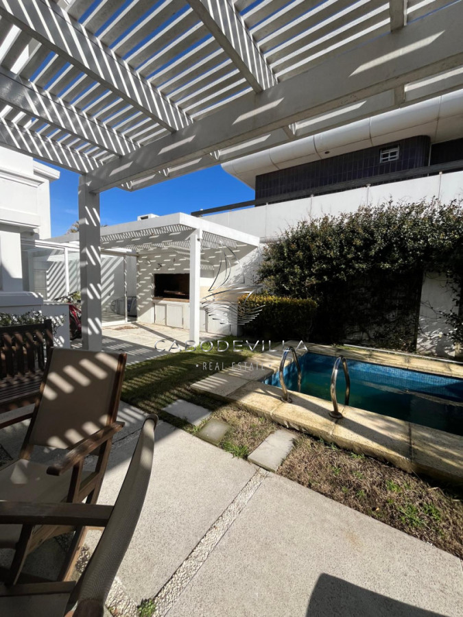 Casa ID.994 - GRAN CASA EN VENTA, PRIMERA LÍNEA