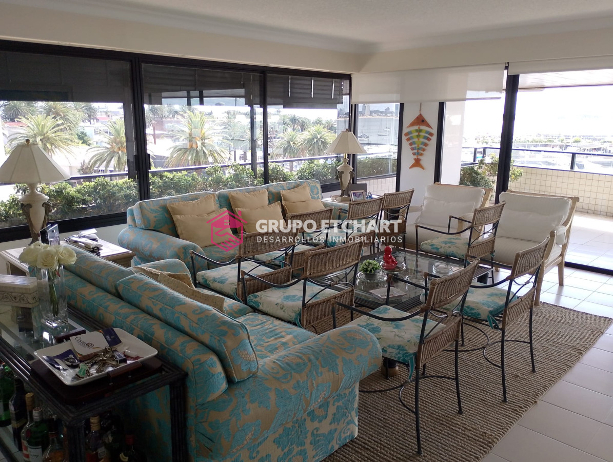 Apartamento ID.203 - Impresionante piso frente al Puerto 