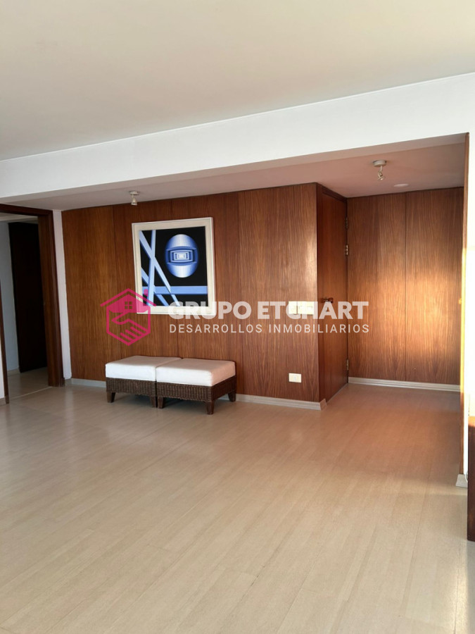 Apartamento ID.205 - AMPLIO Y LUMINOSO APARTAMENTO EN VENTA 