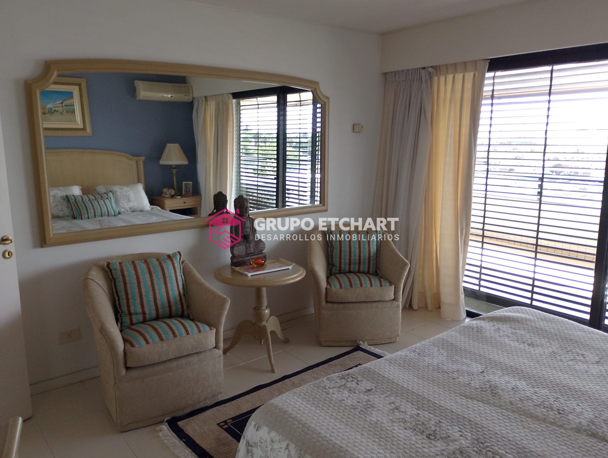 Apartamento ID.203 - Impresionante piso frente al Puerto 