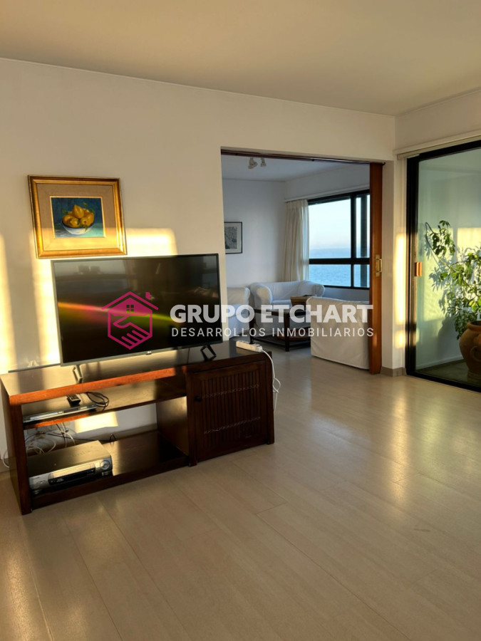 Apartamento ID.205 - AMPLIO Y LUMINOSO APARTAMENTO EN VENTA 