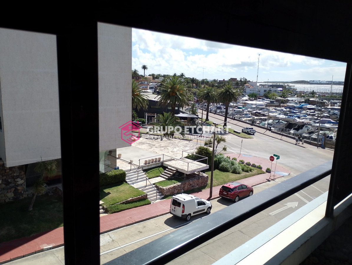 Apartamento ID.203 - Impresionante piso frente al Puerto 