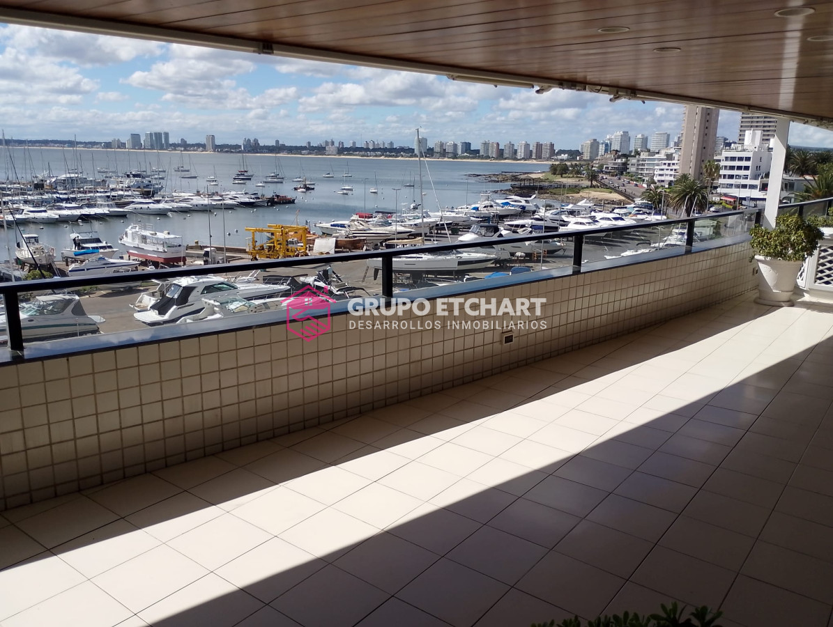 Apartamento ID.203 - Impresionante piso frente al Puerto 