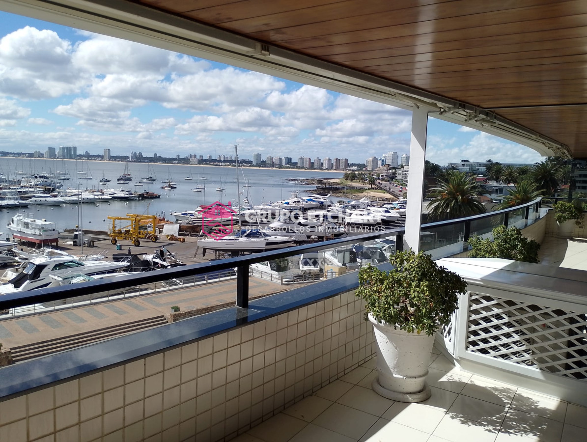 Apartamento ID.203 - Impresionante piso frente al Puerto 