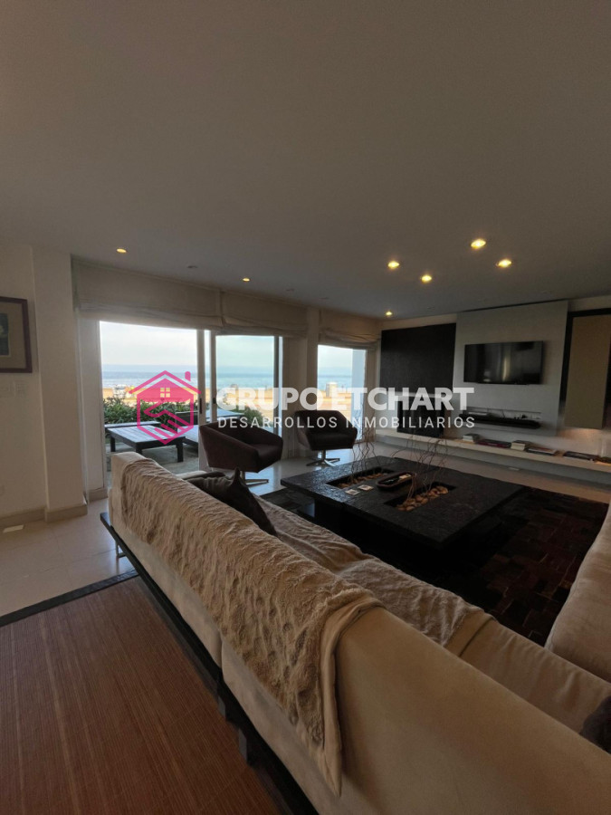 Casa ID.208 - CASA EN VENTA, PRIMERA LÍNEA PUNTA DEL ESTE