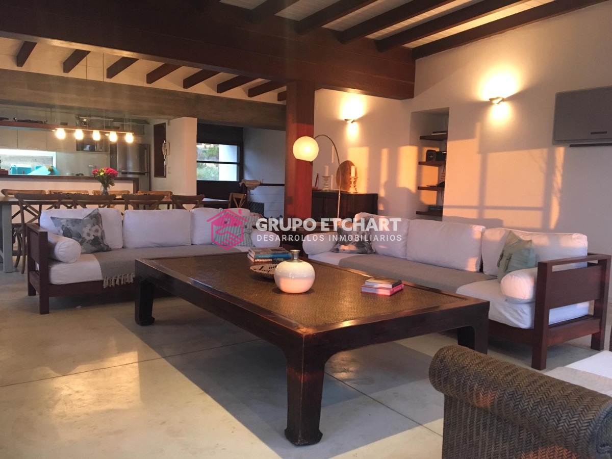 Casa ID.207 - ¡GRAN CASA EN VENTA YO ALQUILER TEMPORAL! 