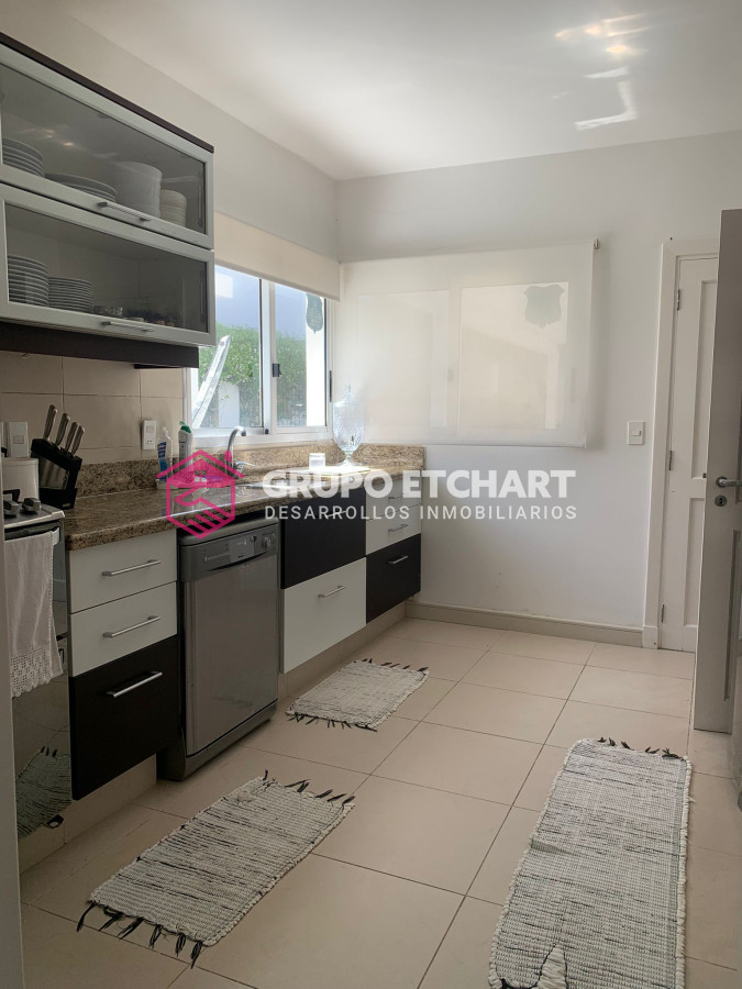 Casa ID.208 - CASA EN VENTA, PRIMERA LÍNEA PUNTA DEL ESTE