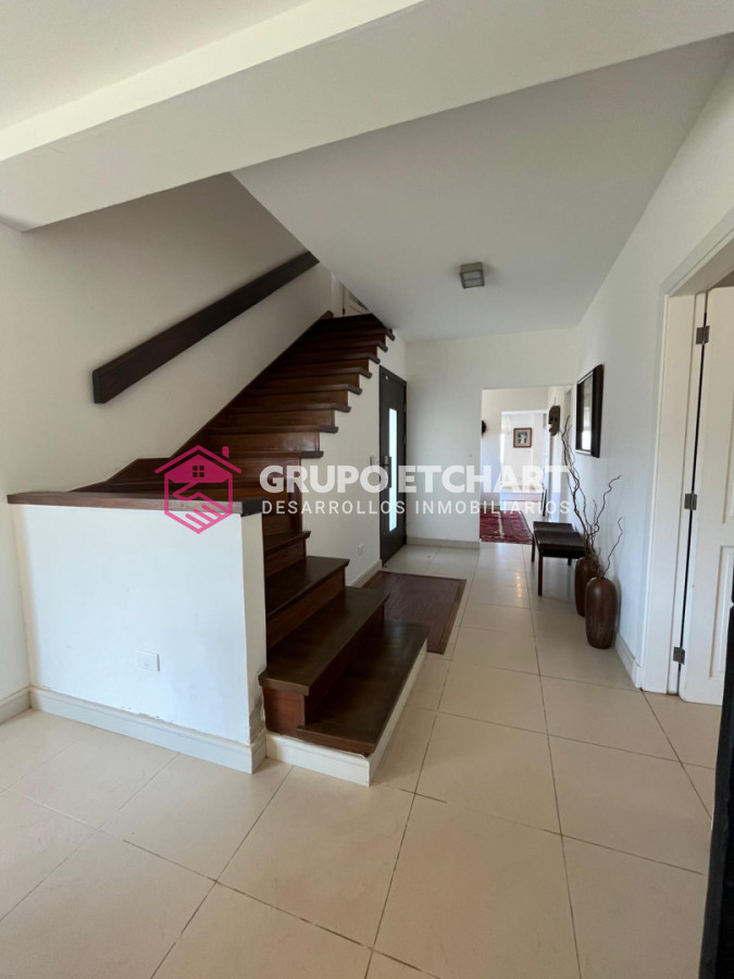 Casa ID.208 - CASA EN VENTA, PRIMERA LÍNEA PUNTA DEL ESTE