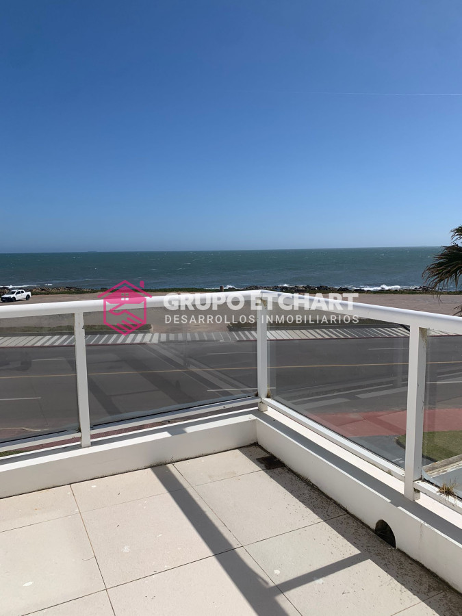 Casa ID.208 - CASA EN VENTA, PRIMERA LÍNEA PUNTA DEL ESTE