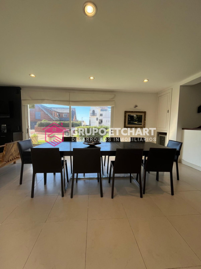 Casa ID.208 - CASA EN VENTA, PRIMERA LÍNEA PUNTA DEL ESTE