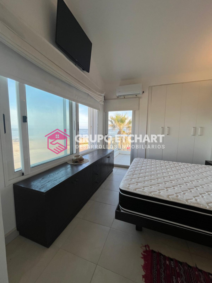 Casa ID.208 - CASA EN VENTA, PRIMERA LÍNEA PUNTA DEL ESTE