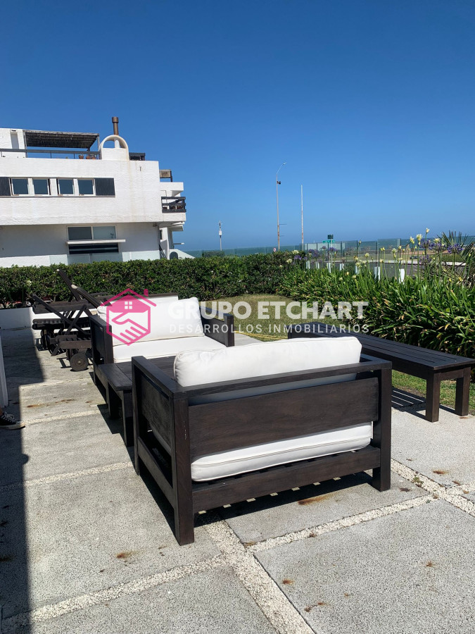 Casa ID.208 - CASA EN VENTA, PRIMERA LÍNEA PUNTA DEL ESTE