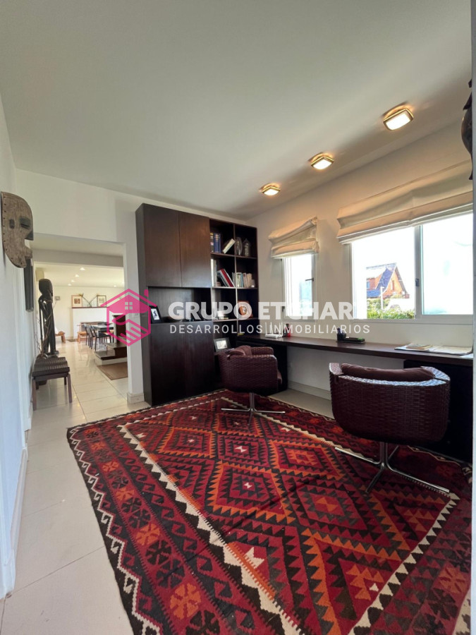 Casa ID.208 - CASA EN VENTA, PRIMERA LÍNEA PUNTA DEL ESTE