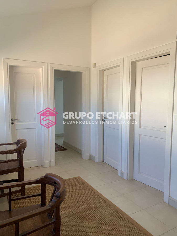 Casa ID.208 - CASA EN VENTA, PRIMERA LÍNEA PUNTA DEL ESTE